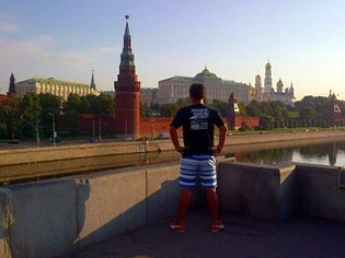 ロシアの要塞クレムリン×モナミTシャツ